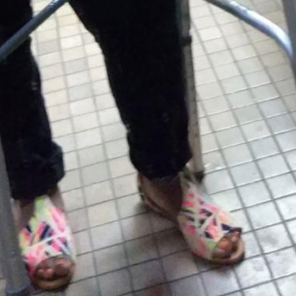Sandals - Picture 5 of 5